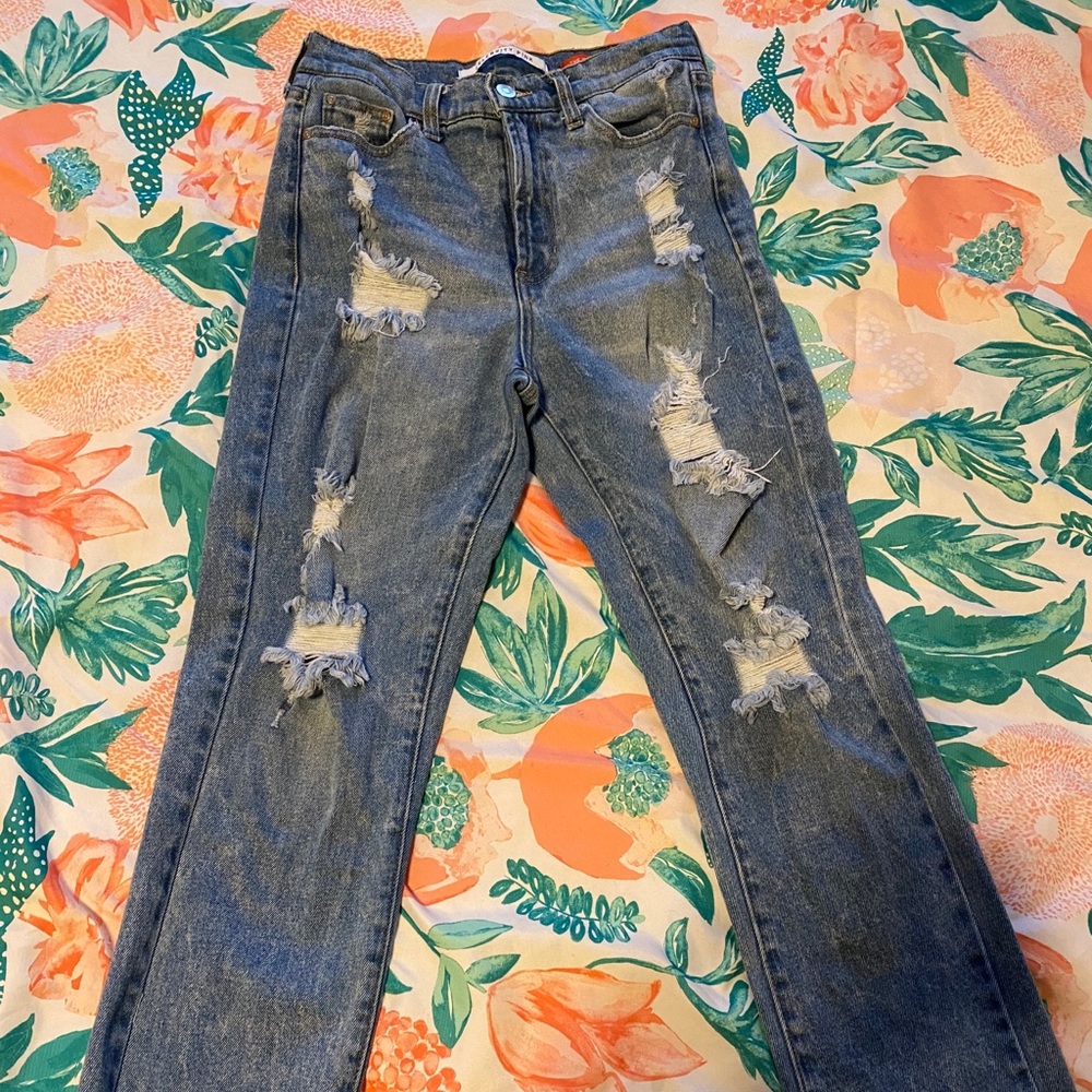 Celebrity pink jeans size 27/5